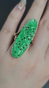 Vintage 14K Yellow Gold Green Jade Carved Floral Ring Size 6