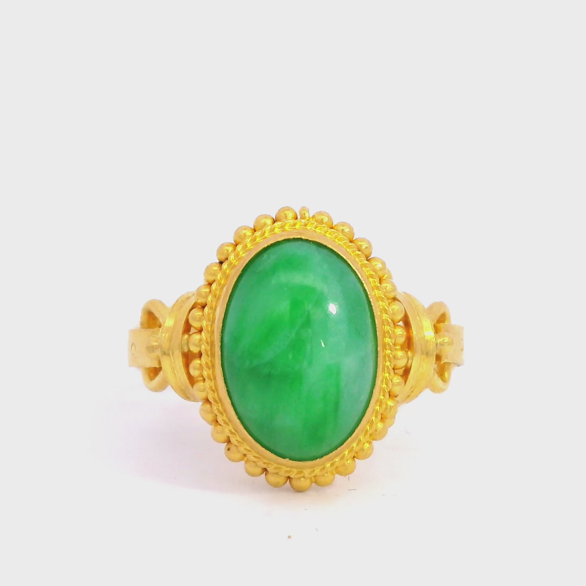 Vintage 23k Yellow Gold 2.35ct Jade Ring