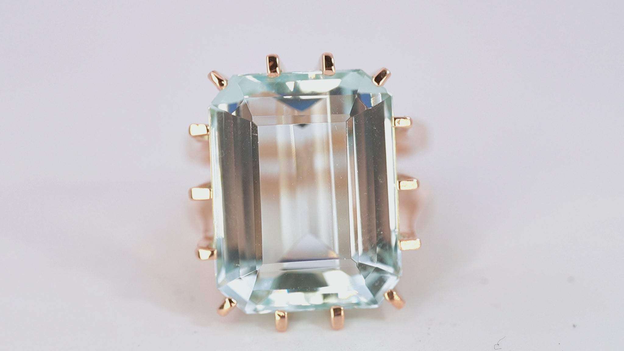 Vintage 18k Yellow Gold 16.6ct Aquamarine Statement Ring