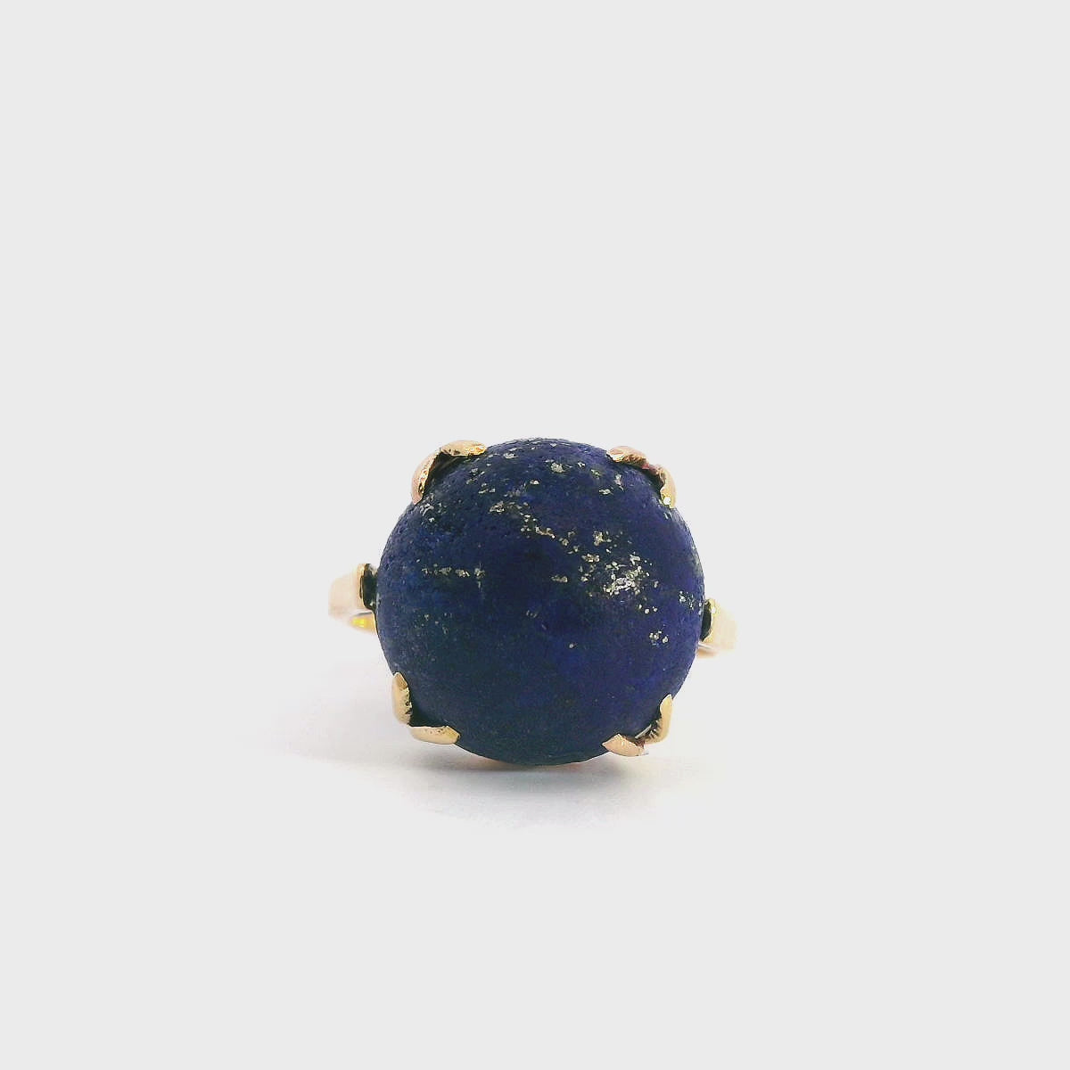 Vintage 18k Yellow Gold Lapis Lazuli Cabochon Ring