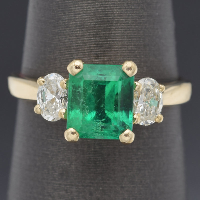 Vintage 14K Yellow Gold 1.65 Ct Emerald & Diamond Band Ring 3.2 Grams Size 5.5