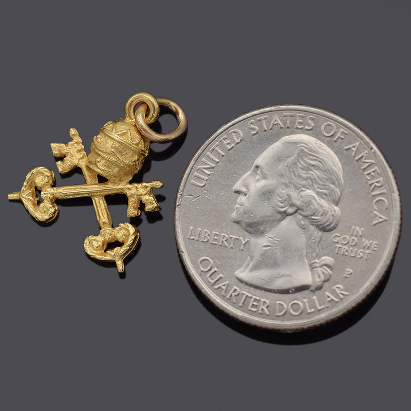 Vintage 18K Yellow Gold Papal Keys of Heaven Vatican Crown Charm Pendant