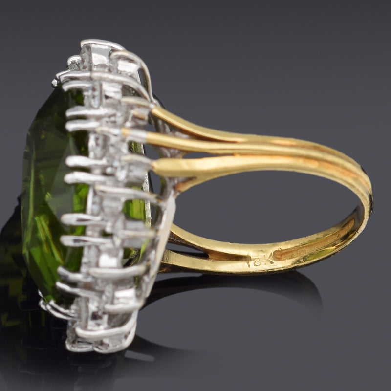 Vintage 18K Yellow Gold 17.54 Ct Peridot & 1.44 TCW Diamond Oval Cocktail Ring