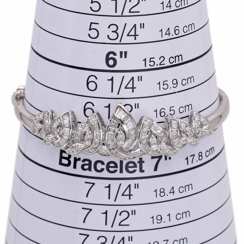 Vintage 18K White Gold 2.17 TCW Diamond Swirl Hinged Bangle Bracelet + Box