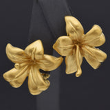 Vintage 1997 Angela Cummings 18K Yellow Gold Flower Clip On Earrings