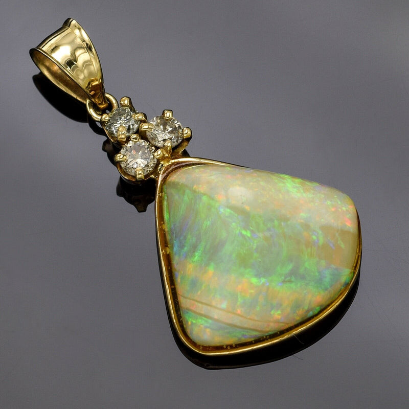 Vintage 14K Yellow Gold Opal & 0.54 TCW Diamond Pendant 5.2 Grams 31.8 x 20.9 mm