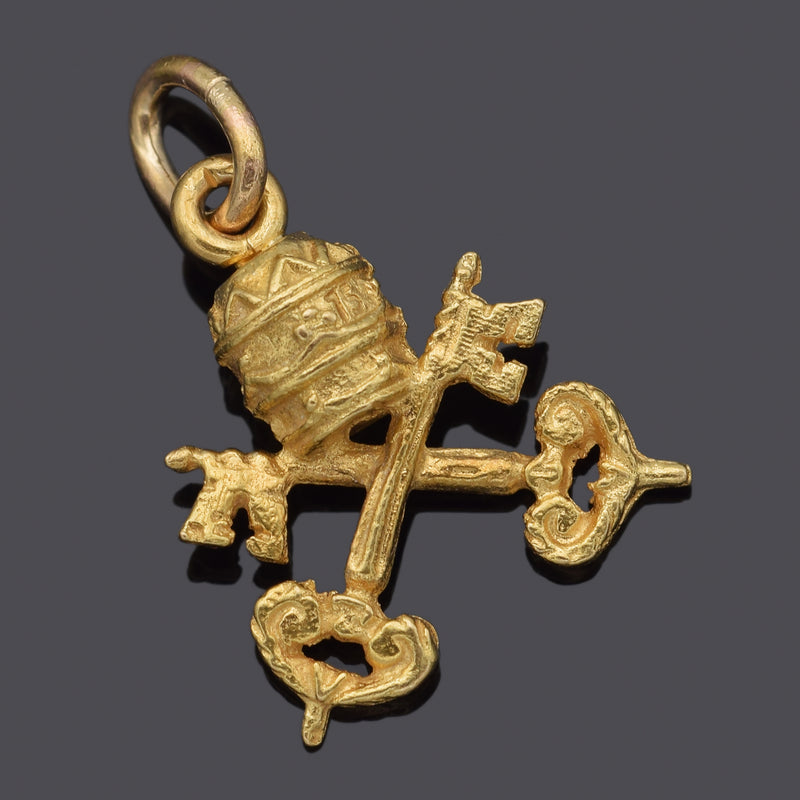 Vintage 18K Yellow Gold Papal Keys of Heaven Vatican Crown Charm Pendant