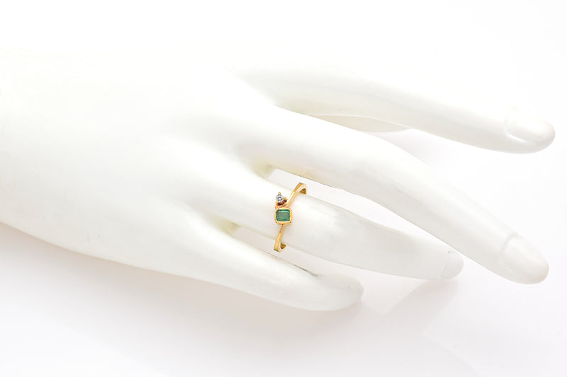 Vintage 18K Yellow Gold Emerald & CZ Band Ring & Stud Earrings Set