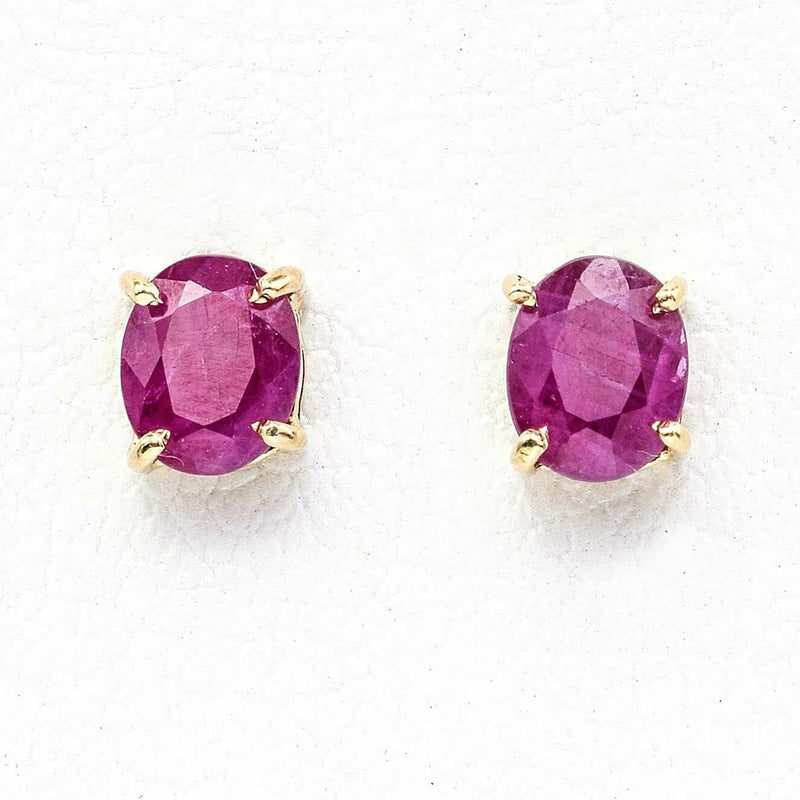 Estate 14K Yellow Gold Ruby Oval Stud Earrings 4.9 x 3.9 mm -New on Card