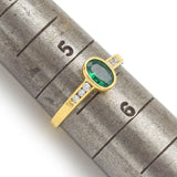 Vintage 18K Yellow Gold Green Spinel & Diamond Band Ring Size 5.25