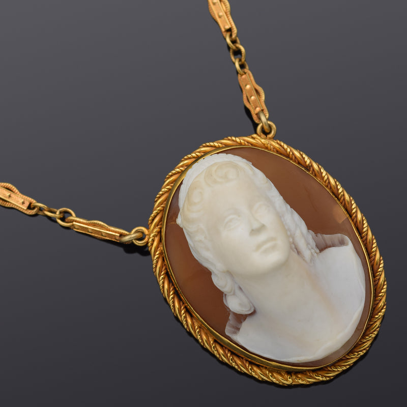 Antique 14K Yellow Gold Cameo Shell Pendant Necklace