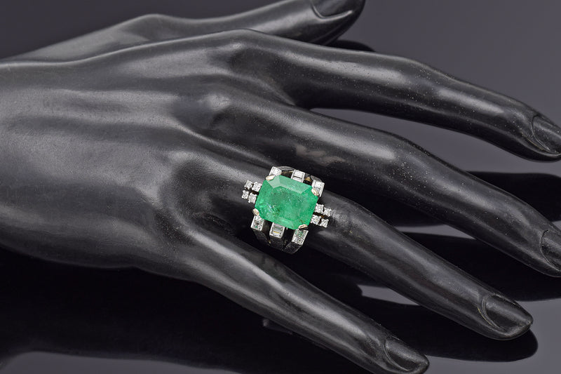 Vintage 14K White Gold 8.38 Ct Emerald & 0.64 TCW Diamond Cocktail Ring 12.7G