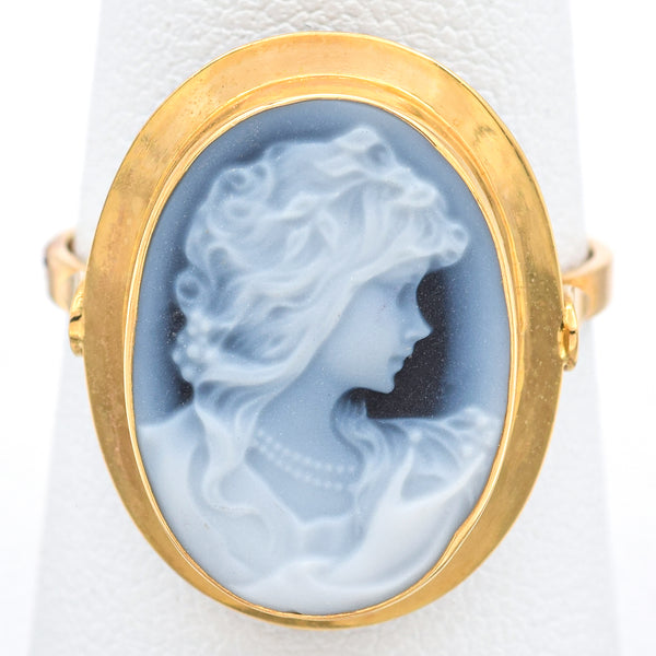 Vintage 18K Yellow Gold Blue Agate Cameo Ring