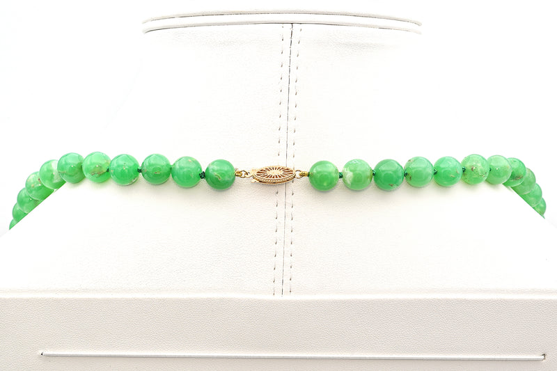 Vintage 14K Yellow Gold Apple Green Chrysoprase Long Beaded Strand Necklace 34"