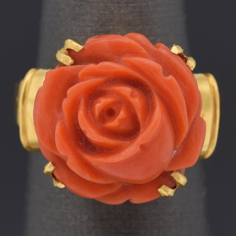 Vintage 18K Yellow Gold Red Coral Carved Rose Flower Band Ring