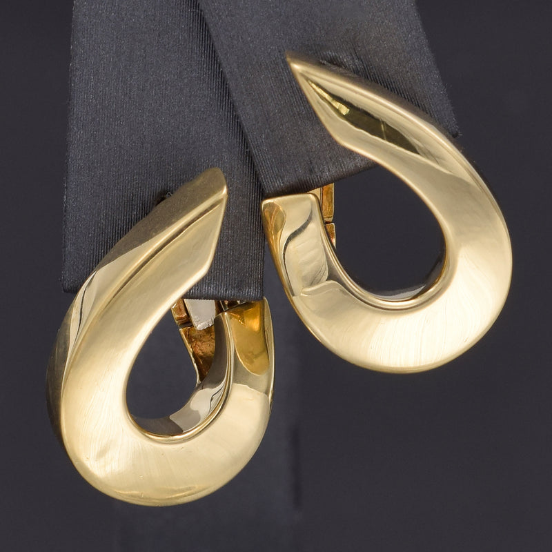 Piaget 18K Yellow Gold Latch Back Drop Earrings