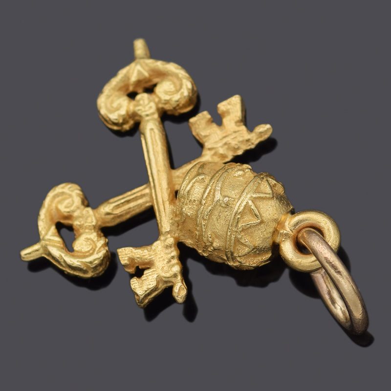 Vintage 18K Yellow Gold Papal Keys of Heaven Vatican Crown Charm Pendant