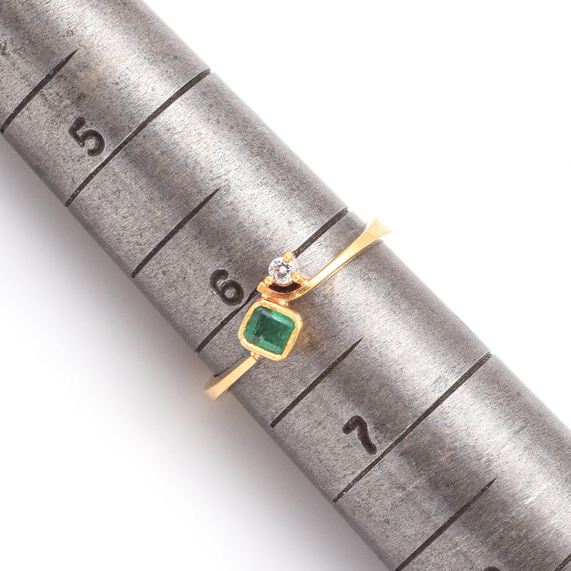 Vintage 18K Yellow Gold Emerald & CZ Band Ring & Stud Earrings Set