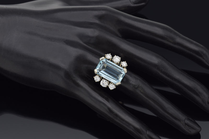 Vintage 14K White Gold 13.9 Ct Aquamarine & 1.73 TCW Diamond Cocktail Ring