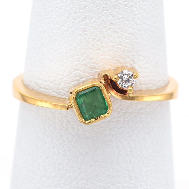 Vintage 18K Yellow Gold Emerald & CZ Band Ring & Stud Earrings Set