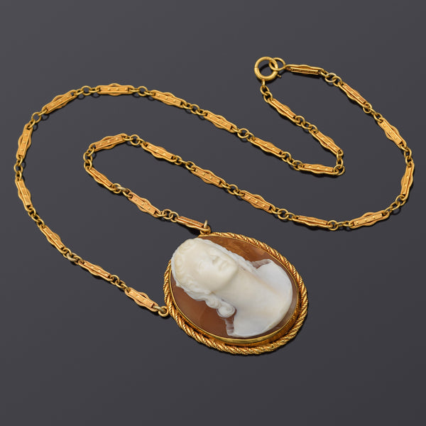 Antique 14K Yellow Gold Cameo Shell Pendant Necklace