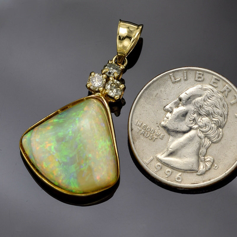 Vintage 14K Yellow Gold Opal & 0.54 TCW Diamond Pendant 5.2 Grams 31.8 x 20.9 mm