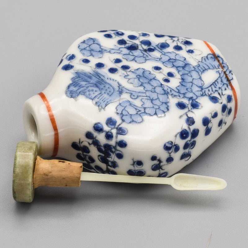 Antique Chinese Blue & White Porcelain Jade Hand-Painted Birds Snuff Bottle