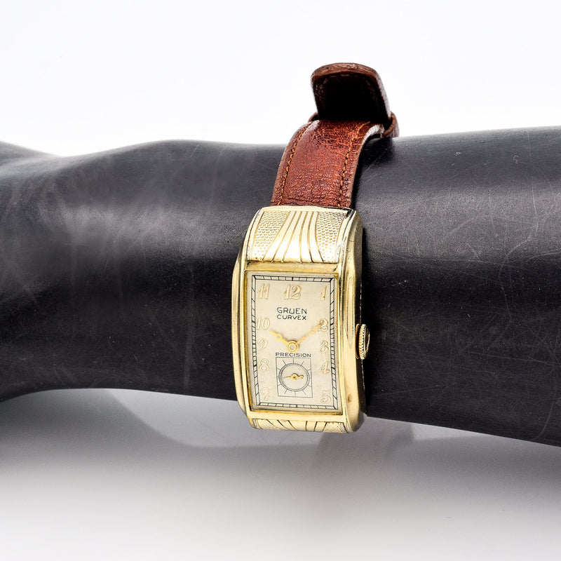 Vintage 1937 Gruen Curvex Lord Ristside Drivers Watch 14K Gold Filled Caliber 330
