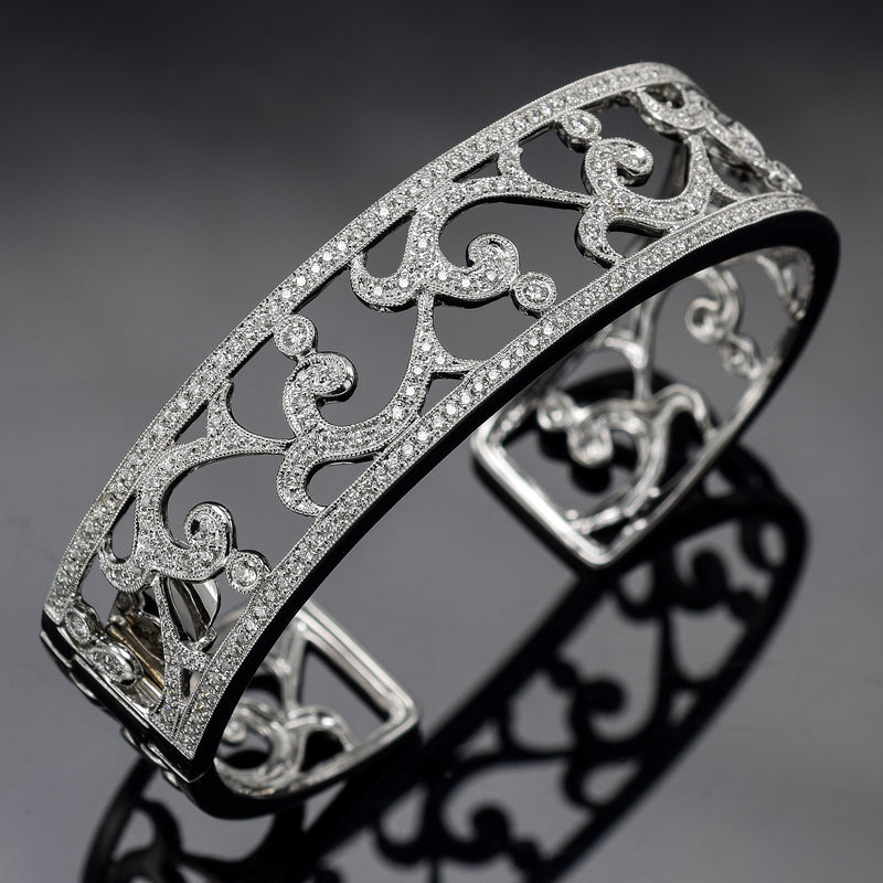 Leslie Greene 18K White Gold 1.20 TCW Diamond Hinged Cuff Bracelet