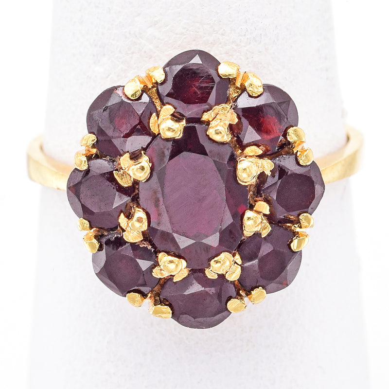 Vintage 18K Yellow Gold Garnet Oval Cocktail Ring 4.9 Grams Size 7.5