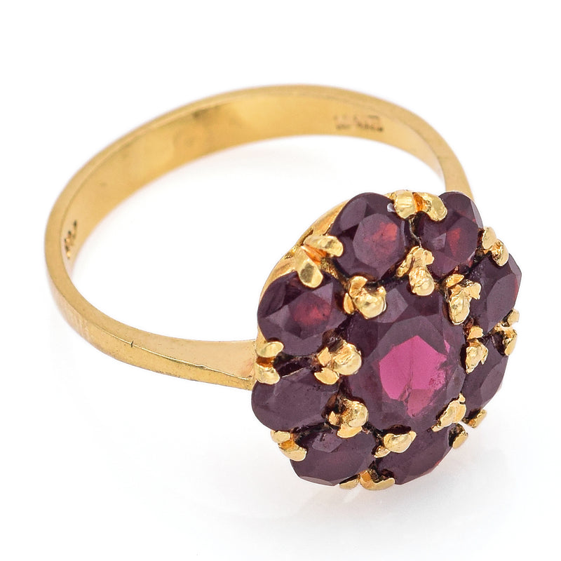 Vintage 18K Yellow Gold Garnet Oval Cocktail Ring 4.9 Grams Size 7.5