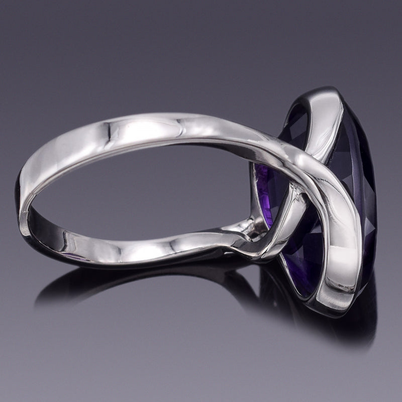 Vintage 18K White Gold 8.68 Ct Amethyst Cocktail Ring 7.7 Grams