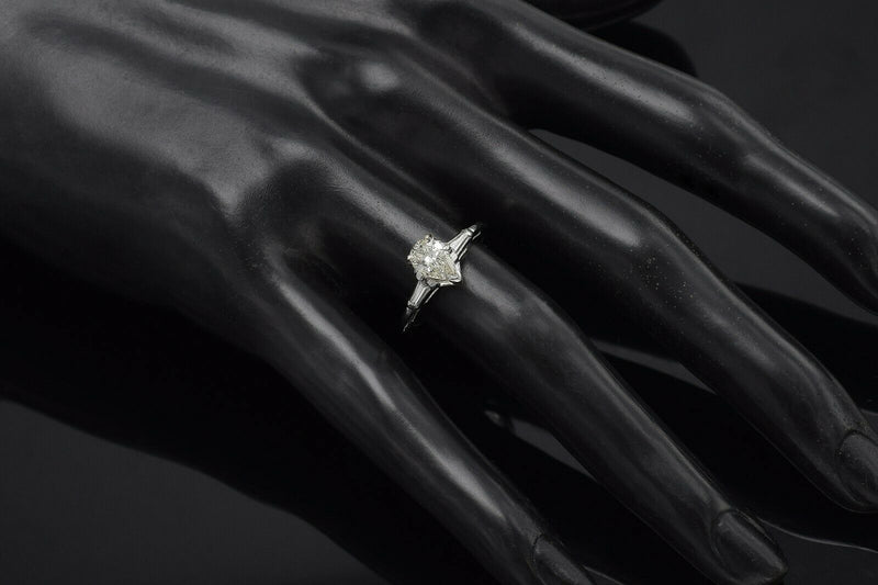 Vintage 14K White Gold 0.89 TCW Diamond Pear Three-Stone Band Ring Size 5.5