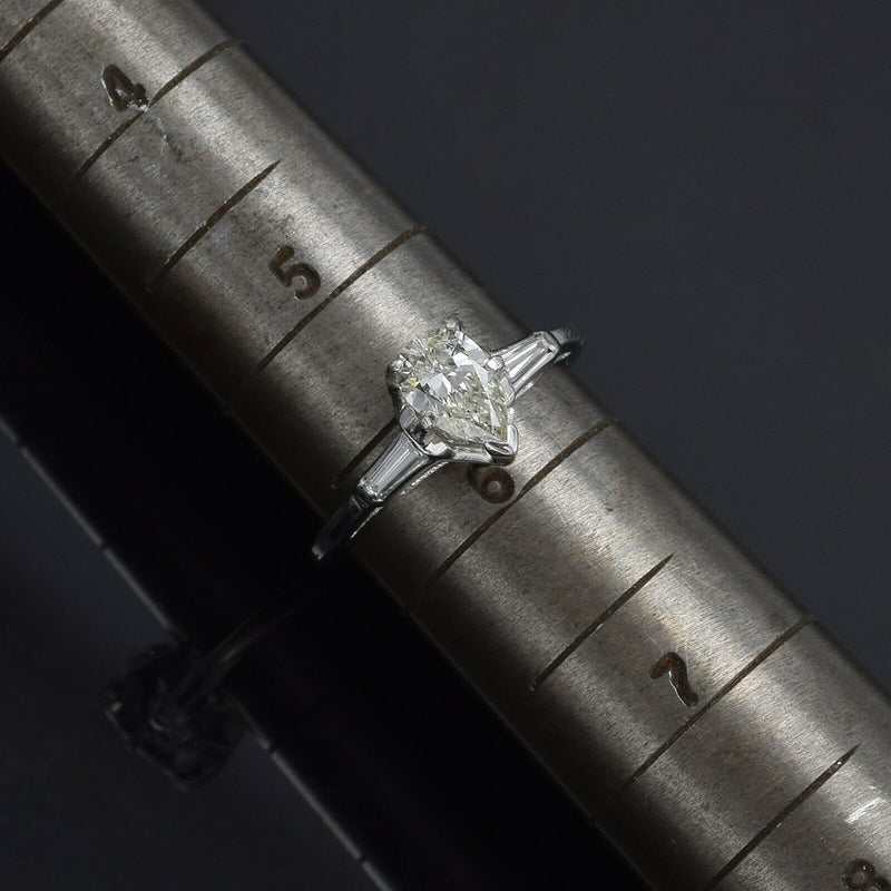 Vintage 14K White Gold 0.89 TCW Diamond Pear Three-Stone Band Ring Size 5.5
