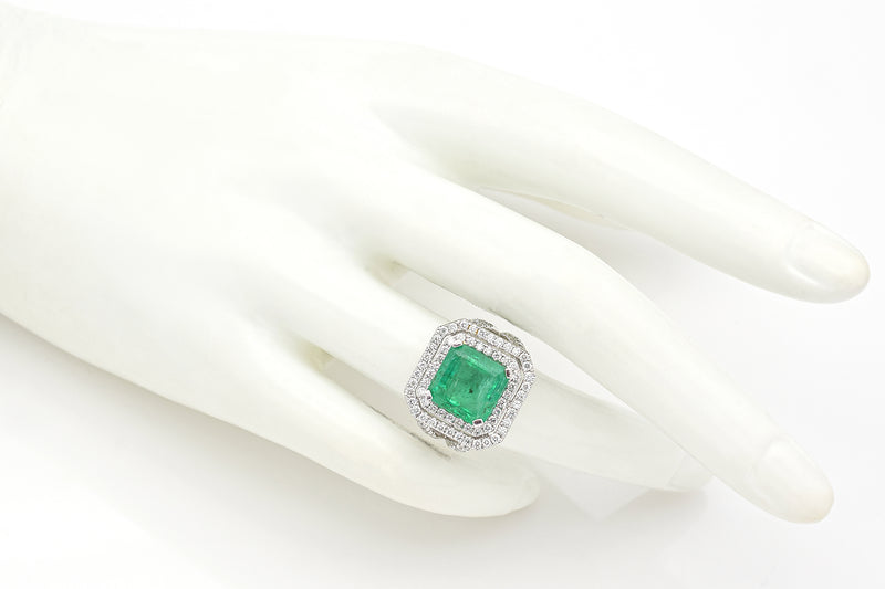 Vintage 14K White Gold 4.02 Ct Emerald & 1.24 TCW Diamond Cocktail Ring 7.4G