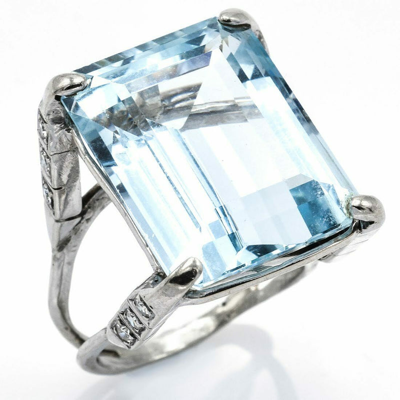 Vintage 14K White Gold 24.63 Carats Aquamarine & Diamond Ring