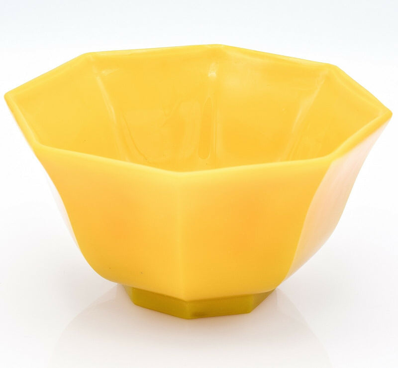 Antique Qianlong Dynasty 18th Century Beijing Yellow Glass Bowl